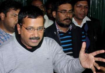 cbi asked to finish parties who don t fall in line kejriwal