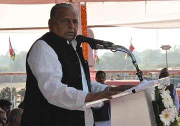 pm modi has hoodwinked the nation mulayam