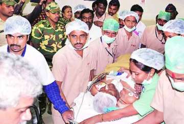 veteran cpi leader govind pansare succumbs to bullet injuries