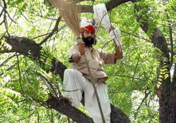 farmer suicide was aap drama which turned into tragedy rss
