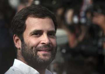 rahul gandhi lauds workers on may day