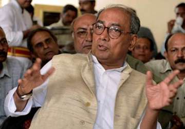 digvijay hits out at centre on making u turn on n deal clause