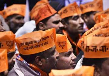 to counter aap supporters sizeable presence bjp deploys mumbai unit to delhi