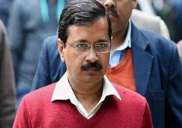 cbi turns tables on kejriwal over charges that it acted at govt behest