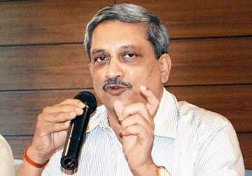 parrikar blames upa for delayed defence infra projects