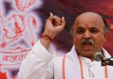 vhp is against acquisition of farmers land pravin togadia