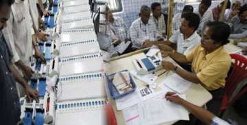 counting of votes begins in maharashtra