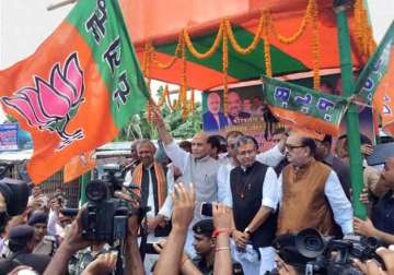 bihar polls bjp steps up campaign 4 parivartan rath flagged off
