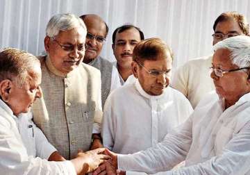 grand alliance will remain intact sharad yadav after meeting mulayam