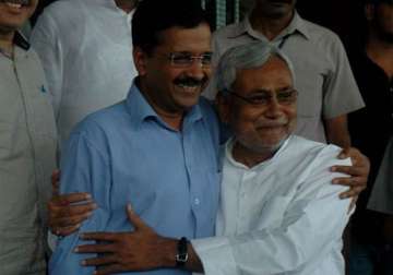 aap govt to facilitate nitish kumar in delhi