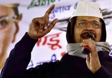 hc stays cic order to disclose lg kejriwal communications