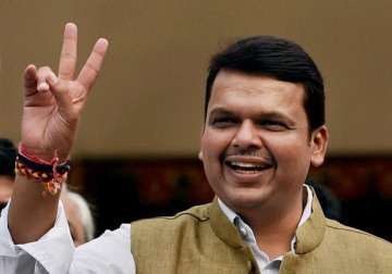 fadnavis government to hold its first cabinet meeting today