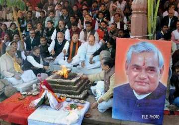 elaborate arrangements by bjp for vajpayee s birthday