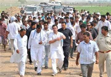 rahul gandhi to undertake 15 km padyatra in telangana