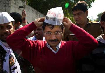 fully confident of getting absolute majority says kejriwal