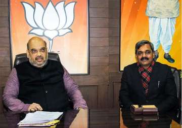 bjp top brass meets to chalk out plans for delhi polls
