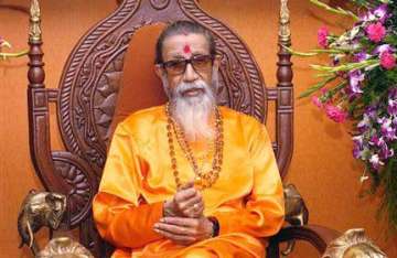 thackeray changes tack says forget regionalism unite as hindus