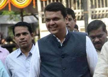 maratha reservations governmentt to approach sc says fadnavis