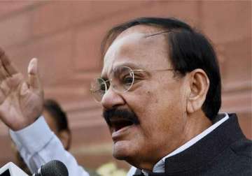 venkaiah naidu slams congress over land bill criticism