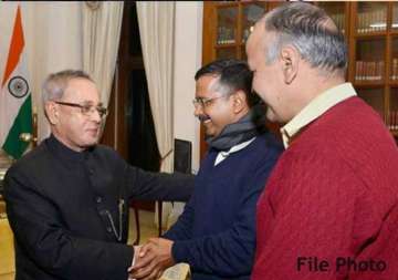 l g trying to run delhi govt on his own terms bypassing cm ministers kejriwal tells president