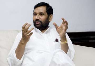 ramvilas paswan demands president s rule in bihar for free fair poll