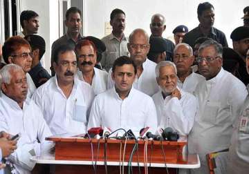 akhilesh yadav attacks media for blowing things out of proportion