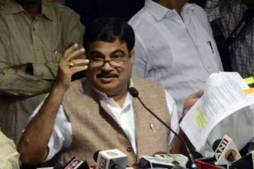 nitin gadkari appears in court quizzed by kejriwal lawyer in defamation case