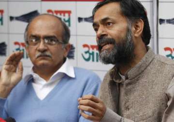 ousted aap members yogendra yadav prashant bhushan hint at forming another party