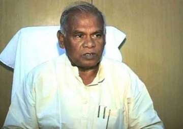 ditched by his ministers cm manjhi recommends dissolution of bihar assembly