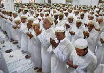 international yoga day muslims can take allah s name in place of shlokas says shripad naik
