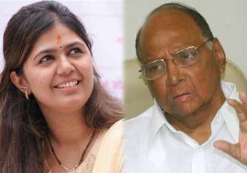 sharad pawar pankaja munde invoke bollywood icons to compliment each other