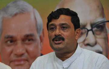 bjp alleges preferential treament to mitra