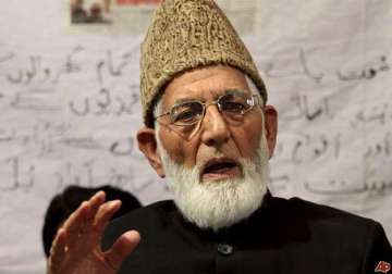 geelani asks kashmiri muslims to stop pdp from joining hands with bjp