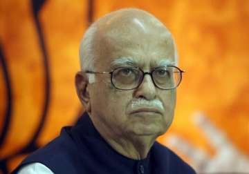 advani supports opposition at crucial meet on net neutrality