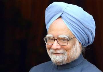 shiv sena praises manmohan singh says can t forget his contribution