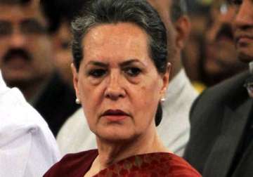 sonia gandhi condemns suicide attack at wagah border