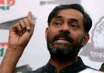 yogendra yadav talks of new initiative seeks public s view
