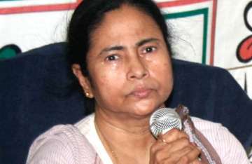 mamata accuses cpi m of distributing illegal arms
