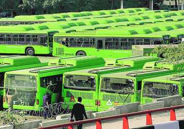 aap govt decides to buy 1 900 buses