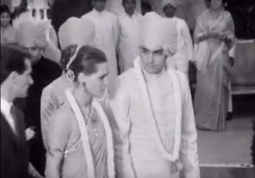 rare video sonia rajiv gandhi indian style wedding