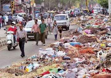 aap bjp out for photo op now congress on garbage crisis