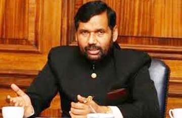 paswan asks centre to ban rss after rahul remarks
