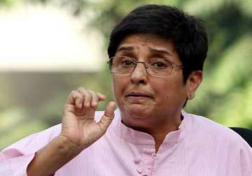 kiran bedi enquire about arvind kejriwal health at bassi at home