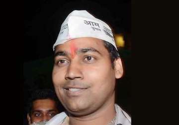 land grabbing case delhi court grants bail to aap mla manoj kumar