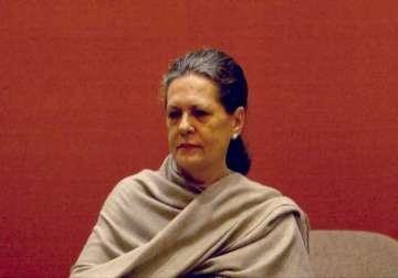 sonia seeks state units views on more accountability expanded base