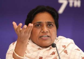 mayawati accuses samajwadi party for working against lohia s principles