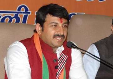 now manoj tewari finds faults with bjp strategy in bihar