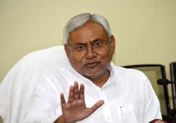 nitish meets president claims support of 130 mlas
