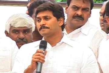 jagan lashes out at sonia gandhi in open letter