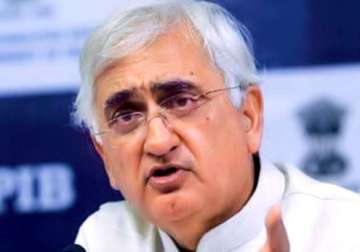 heckling of media at anupam kher rally disturbing salman khurshid